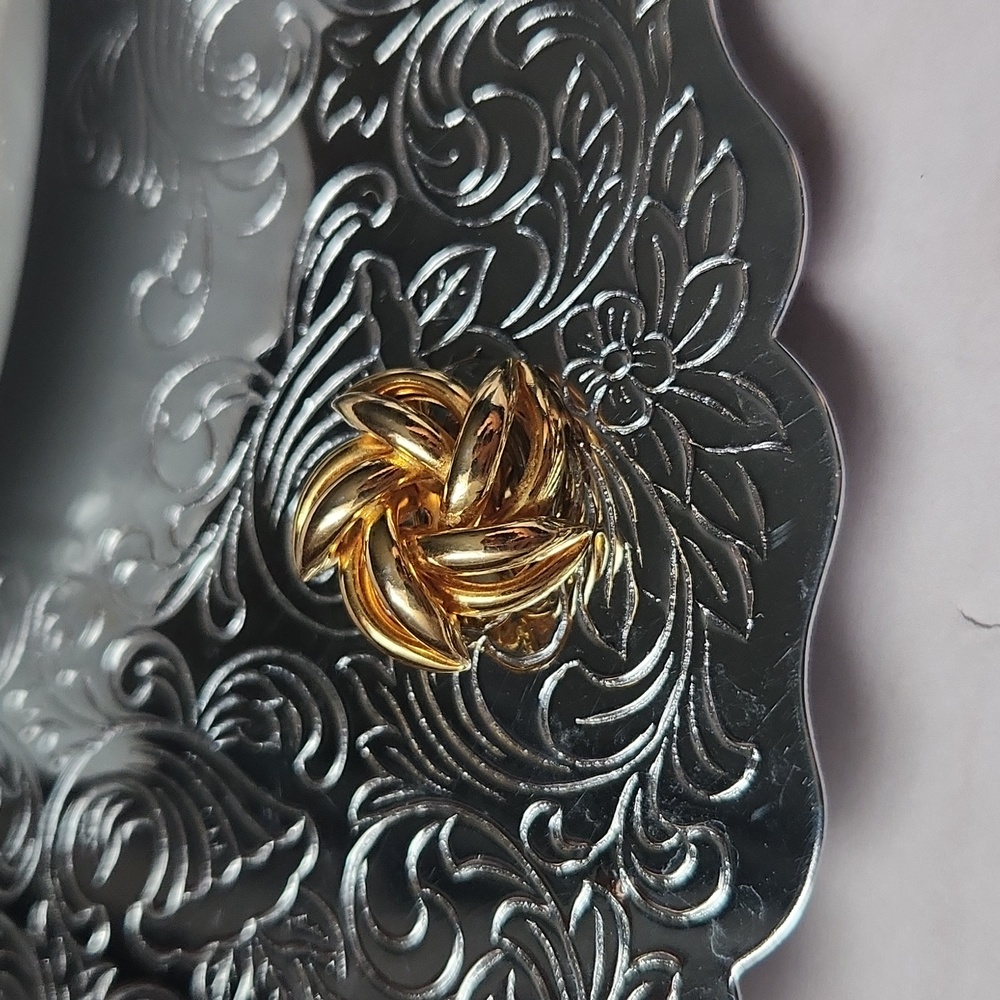 Petite Starburst Vintage Brooch